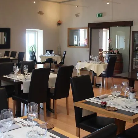 Au Cavalier Hotell 2*