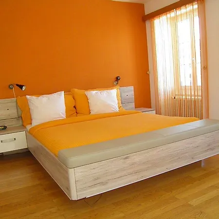 Au Cavalier Hotell 2*