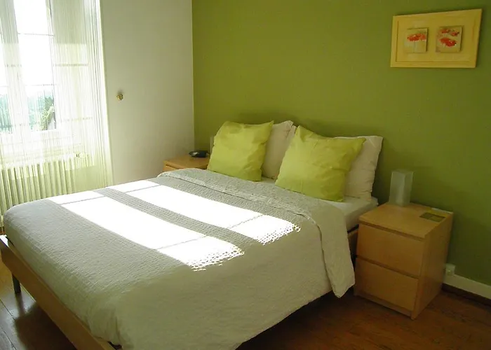 Au Cavalier Hotel 2*